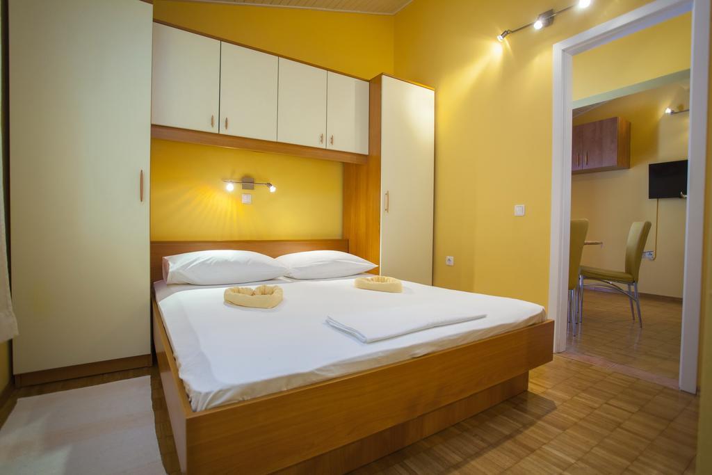 Villa Neda Makarska Habitación foto