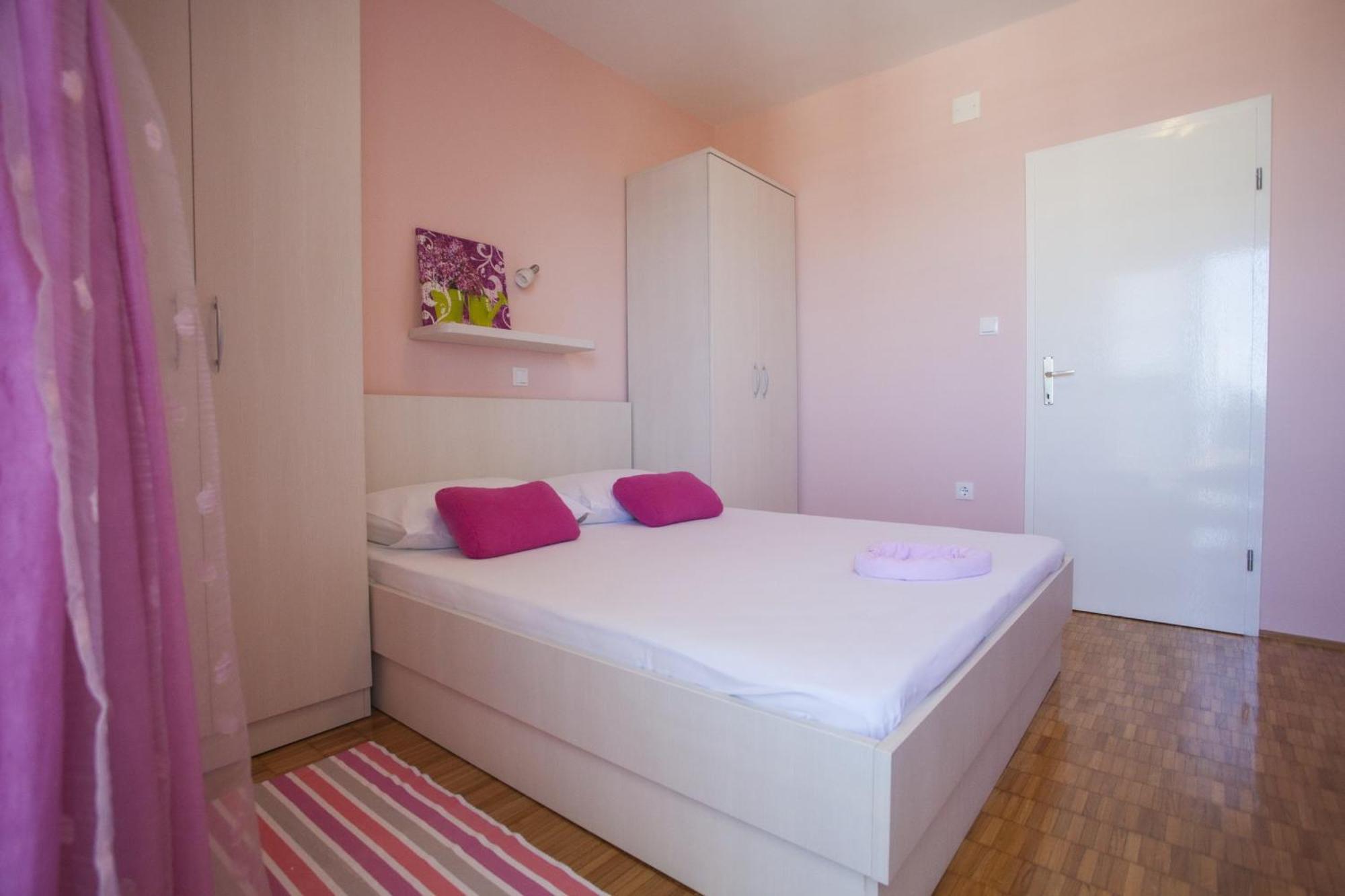 Villa Neda Makarska Habitación foto
