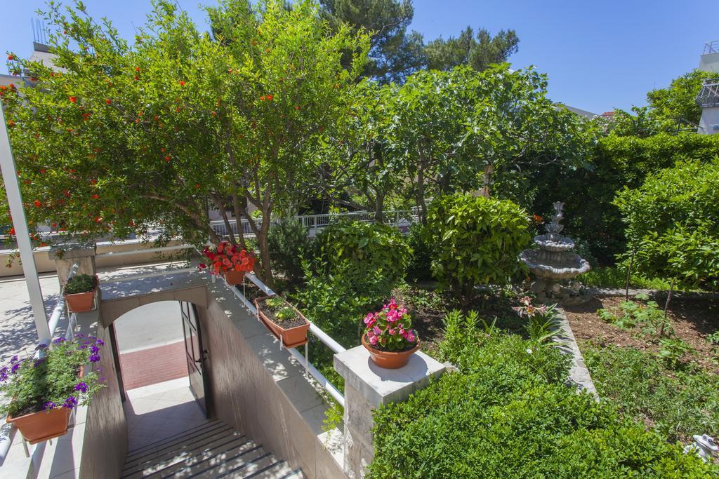 Villa Neda Makarska Exterior foto