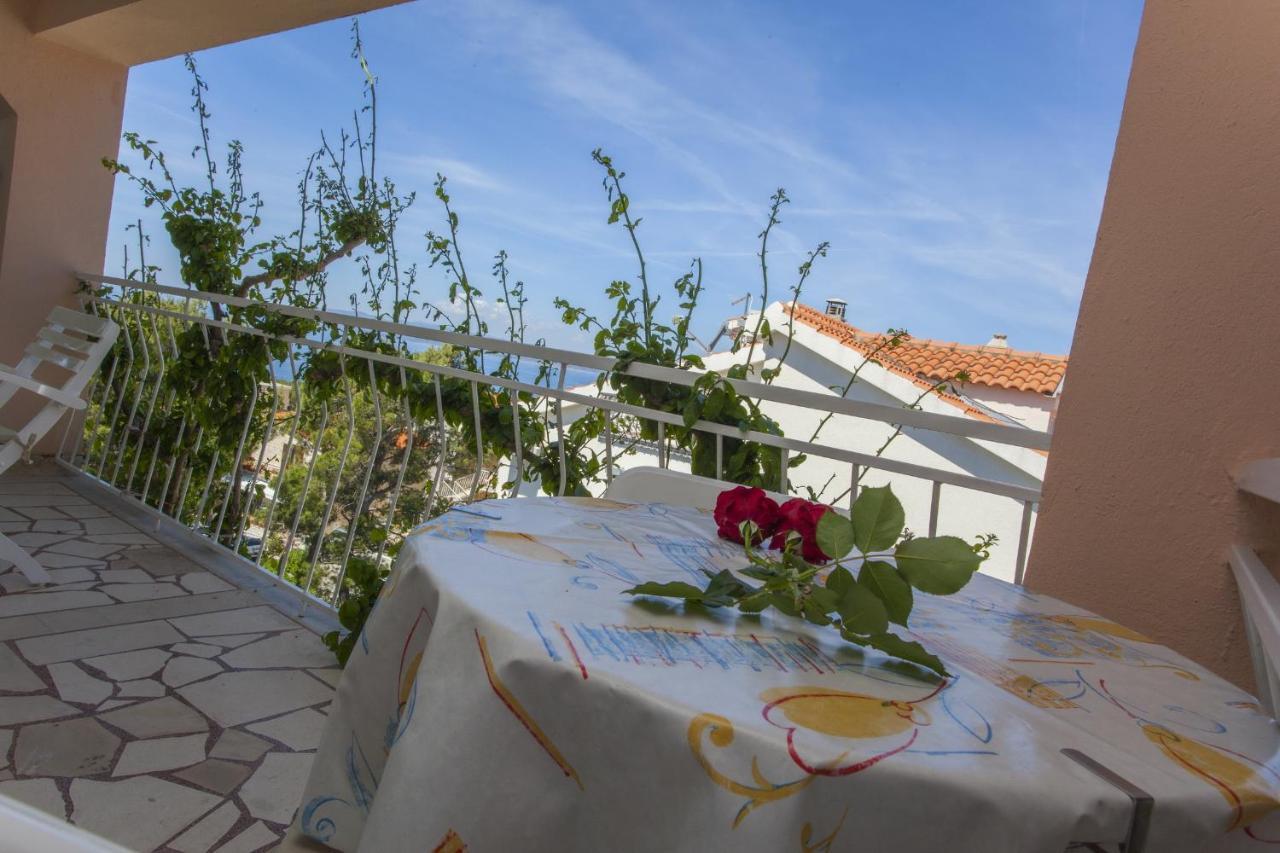 Villa Neda Makarska Exterior foto
